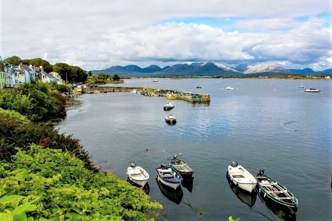 2.5 Hour Guided Sea Kayaking in Roundstone Bay - Why Roundstone Bay Works So Well by Kayak