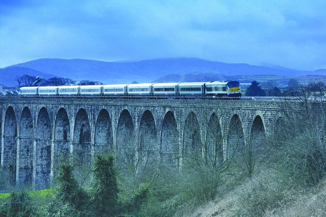 2-Day 'Game of Thrones' Rail Tour from Dublin Incl. Belfast and Giant's Causeway - Belfast by hop-on hop-off bus and Titanic Belfast