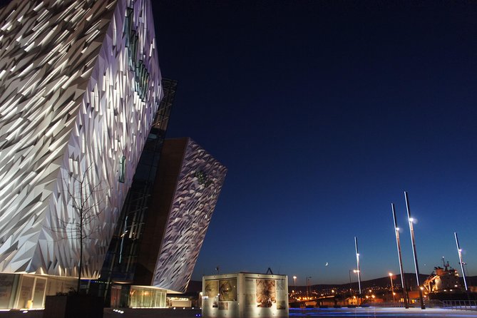 2-Day Northern Ireland Tour from Dublin Including Belfast and Giants Causeway - Should you take the optional Black Taxi Tour?