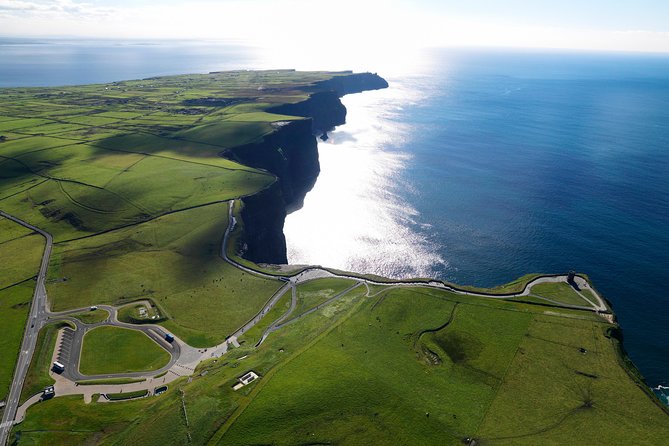 2-Day Southern Ireland Tour from Dublin:Including Blarney and Cliffs of Moher - Blarney Castle and its sprawling gardens