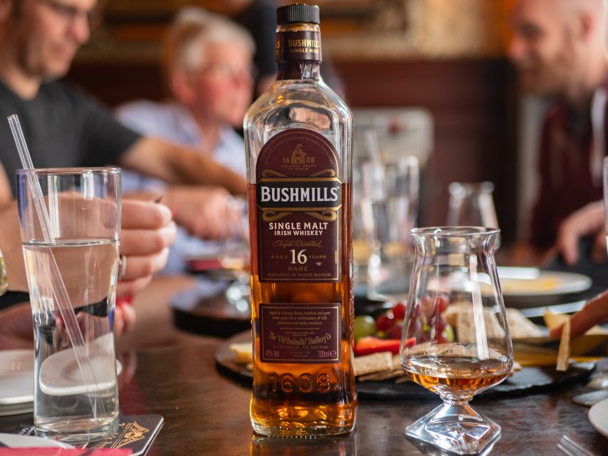 2-Hour Deluxe Whiskey & Food Tasting - Walking through central Dublin to The Palace Bar
