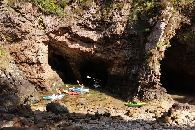 7 Arches Kayak Tour - Entering the Portsalon caves