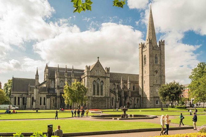 90 Minute Dublin Walking tour and Sightseeing tips - Temple Bar beyond the famous pub sign