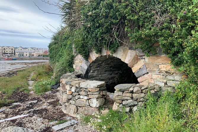 Belmullet Small-Group Walking Tour (AlchemyTours.ie) - Carter Square and Belmullet’s 1824 beginning