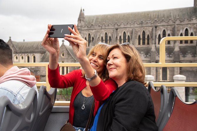 Big Bus Dublin Hop-on, Hop-off Sightseeing Tour with Live Guide - Whiskey stops and the Guinness Storehouse