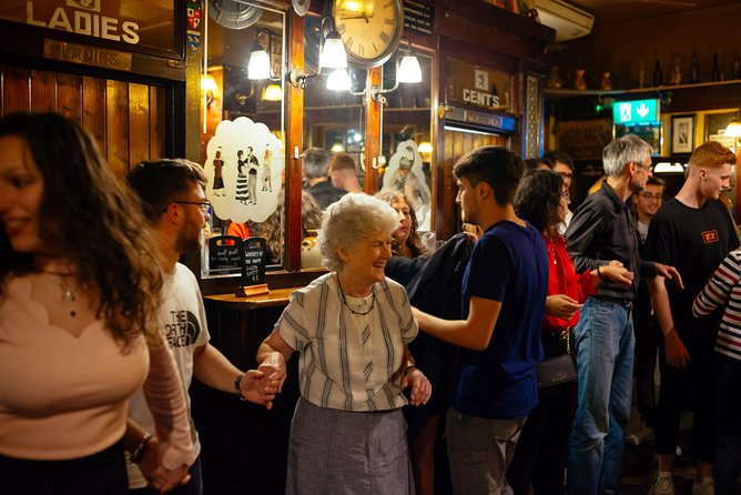 Classic Irish Pubs Private Tour of Dublin: Live Music, Beer and Nightlife - Wood Quay and Dublin’s Viking past