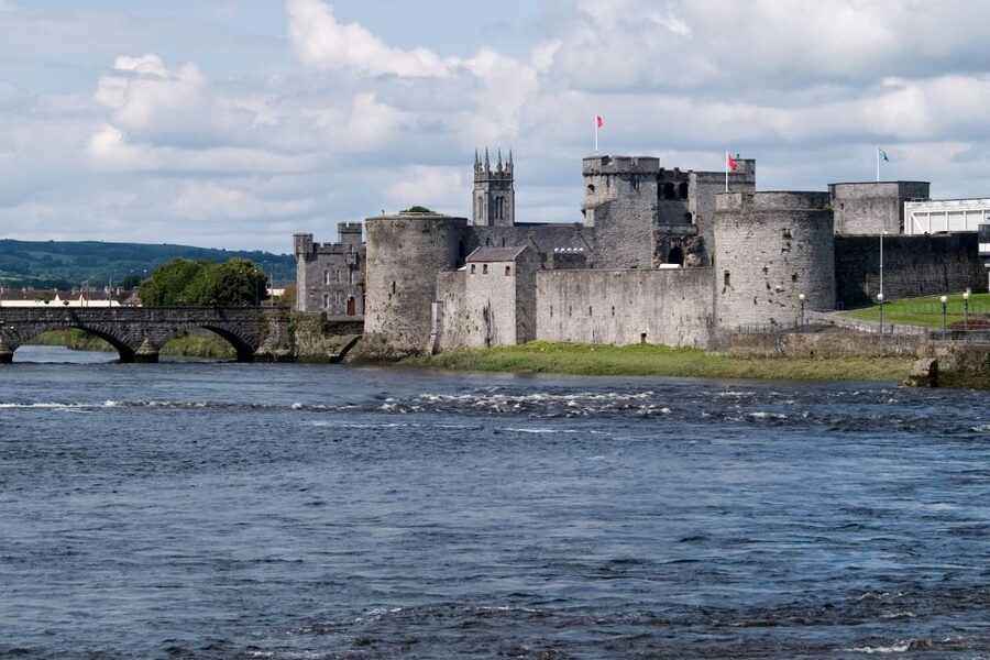 Cliffs of Moher and Blarney 2-Day Tour from Dublin - The Cliffs of Moher and the Atlantic Edge Experience