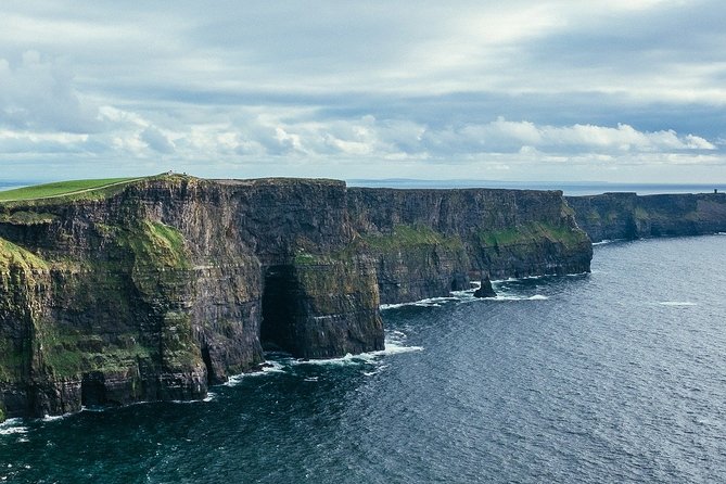 Cliffs of Moher and Burren Private Tour from Galway - Dunguaire Castle and Newtown Castle