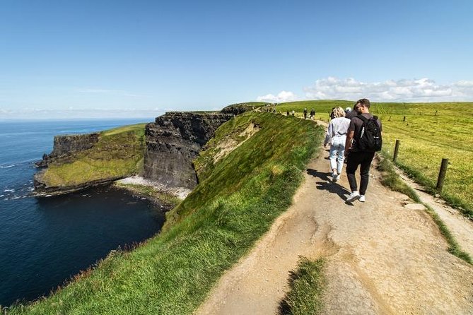 Cliffs of Moher Day Tour from Dublin: Including The Wild Atlantic Way - Bunratty Castle, a useful but limited final stop