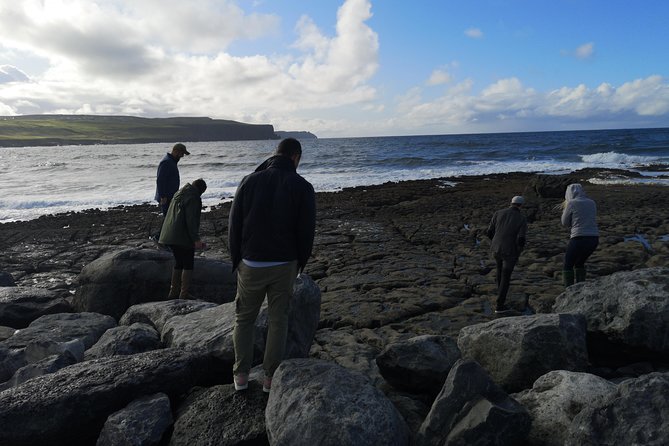 Cliffs of Moher & Galway Bay private tour or Galway city day trip - Lunch and a proper pause in Doolin