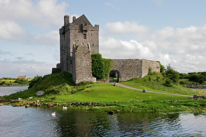 Cliffs of Moher Private Award Winning Luxury Mercedes Car Tour - Food, Galway, pubs, and the value of flexibility