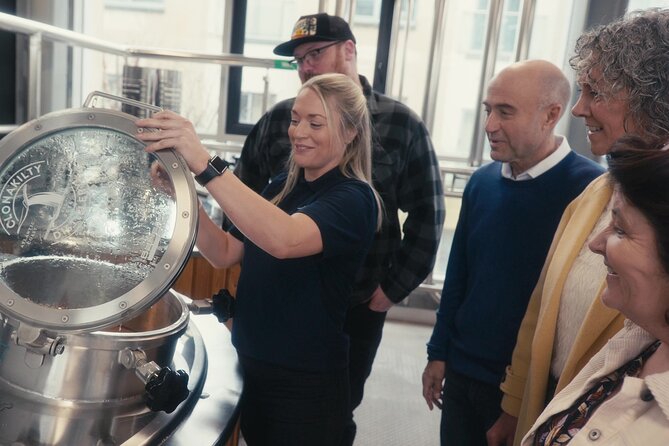 Clonakilty Distillery: Tour & Classic Whiskey Tasting - The virtual flight over the family farm