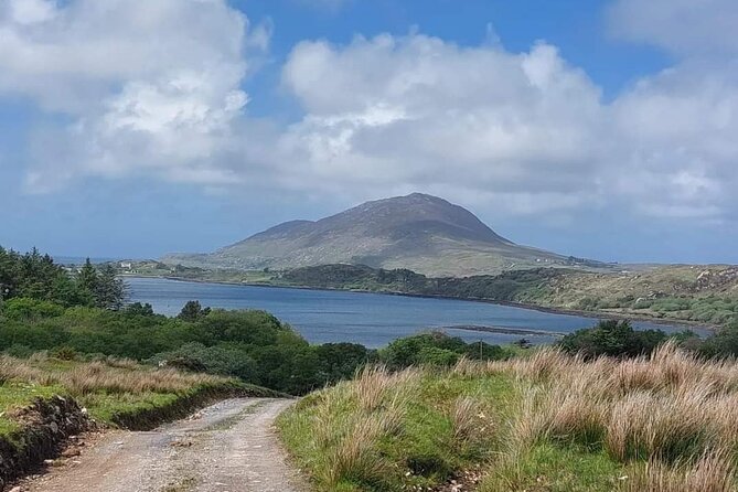 Connemara Sheep Farm experience & Kylemore Abbey by Lux Limousine - Kylemore Abbey: two hours of Gothic romance