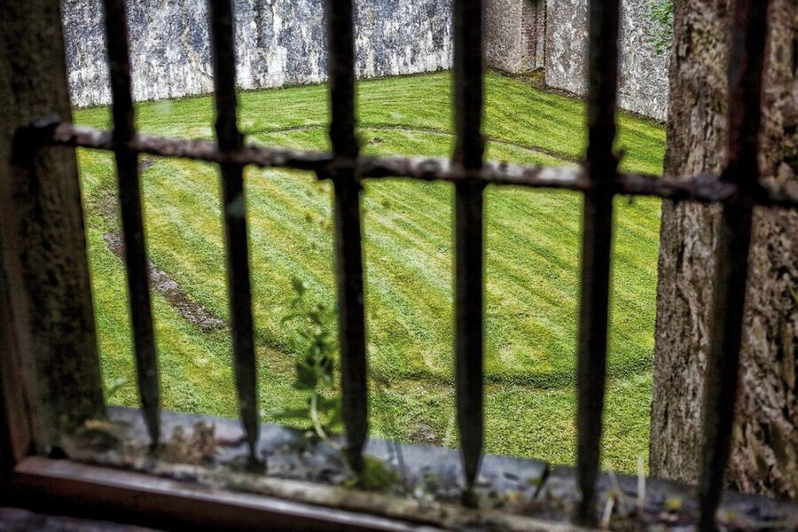 Cork: City Gaol Tour with Audio Guide - Taking in the gaol grounds and perimeter