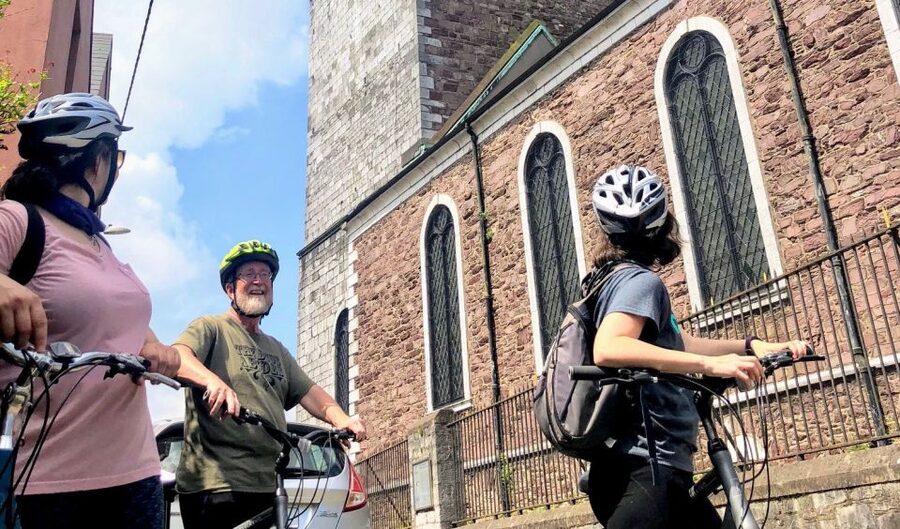 Cork: Cork City Cycle Tour - Regular Bike - Starting beside the River Lee