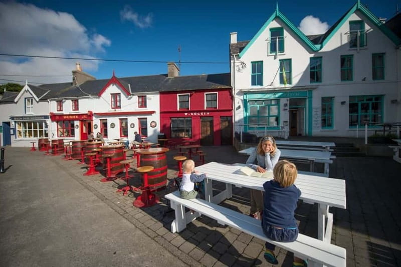 Cork: Fastnet Rock Lighthouse and Cape Clear Island Tour - Lunch with an island view