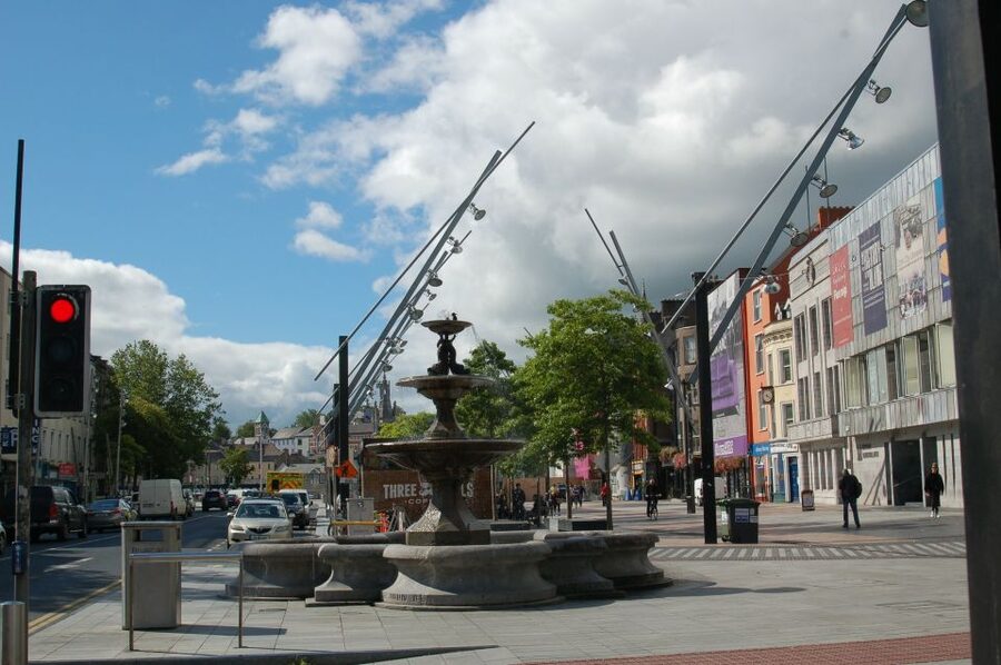 Cork: Guided Historical Walking Tour - Cork’s buried waterways and curved main street