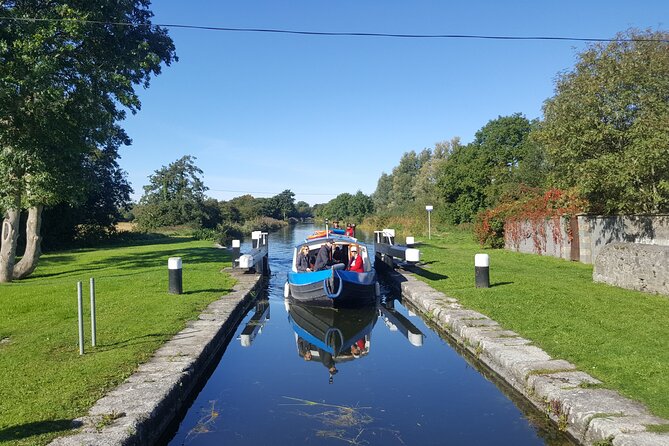 Digby Lock Cruise - Explore Ireland's Historic Grand Canal. - Reaching the harbor at Osberstown