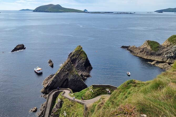 Dingle: Hour Slea Head Drive Tour 4hr - Personal Chauffeur Guide - Ventry Beach offers a softer side of the coast