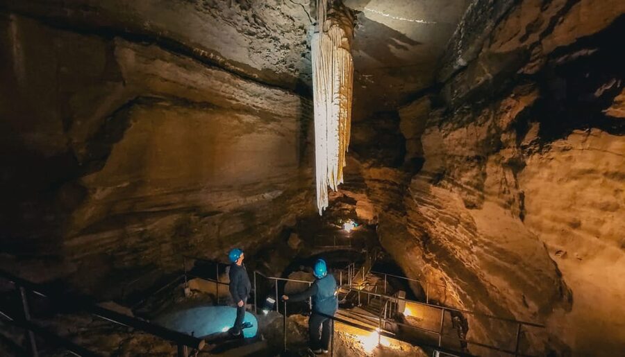 Doolin Cave Tour: Experience Europe's Largest Stalactite - The descent: 70 feet and about 125 steps