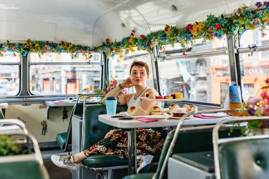 Dublin: Afternoon Tea Vintage Bus Tour - Afternoon tea with a moving view