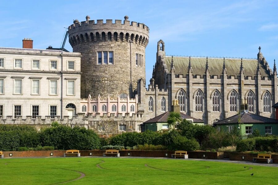 Dublin: Book of Kells, Dublin Castle and Christ Church Tour - Trinity College and the Walk Toward the Old Library