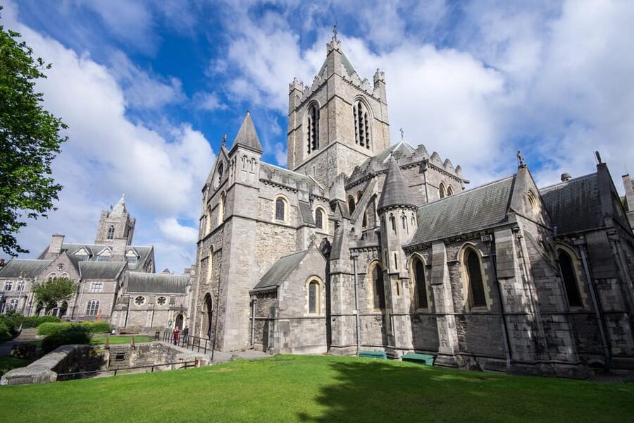 Dublin: Book of Kells, Dublin Castle and Christ Church Tour - Christ Church Cathedral and the Early City