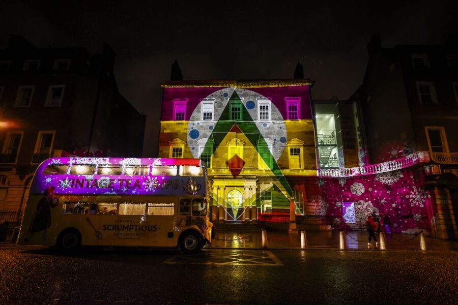 Dublin: Christmas Lights Festive Bus Tour with Afternoon Tea - The highlights at a glance