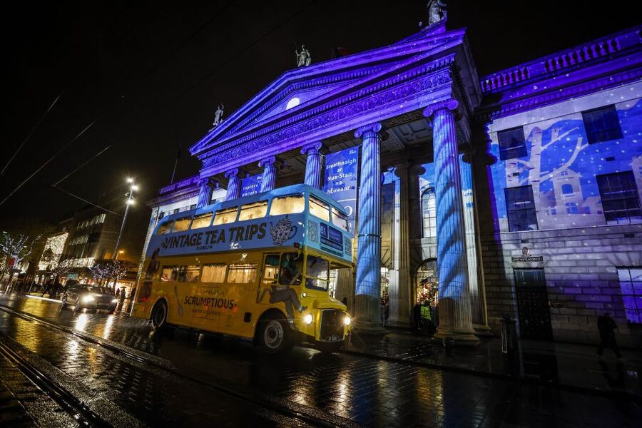 Dublin: Christmas Lights Festive Bus Tour with Afternoon Tea - Afternoon tea with a Christmas twist