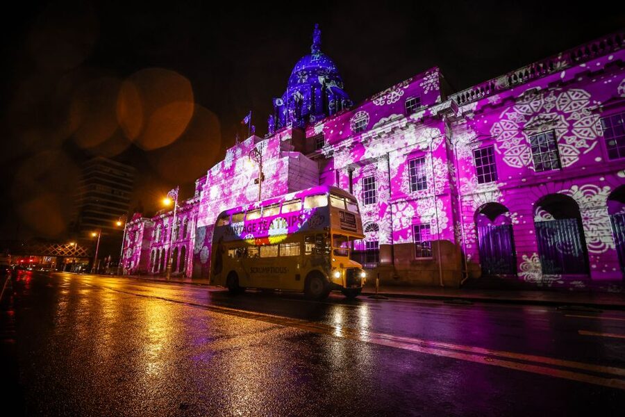 Dublin: Christmas Lights Festive Bus Tour with Afternoon Tea - What the 80-minute route gives you