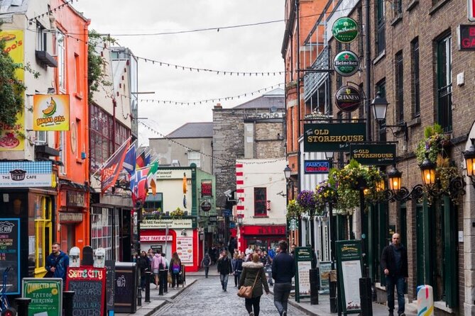 Dublin City Sightseeing with Private Chauffeur Day Tour - The Brazen Head and Dublin Pub Atmosphere
