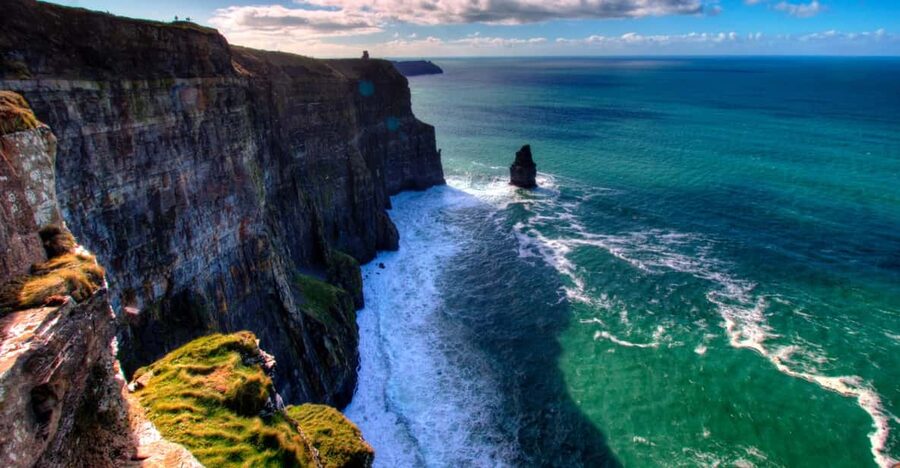Dublin: Cliffs of Moher, Ennis, & Bunratty Castle Day Tour - Key points at a glance