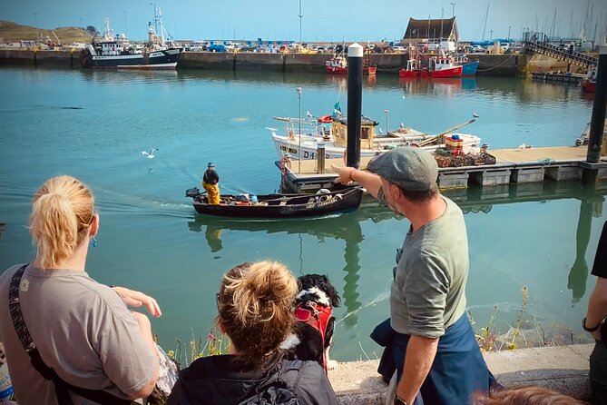 Dublin Coastal Hike and Pints with A local & His Dog Private tour - One hour on Howth Head, the heart of the outing