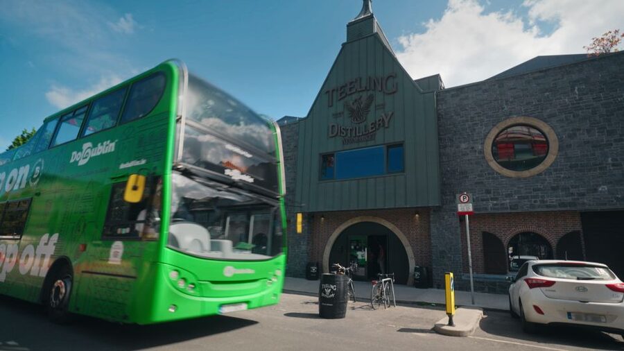 Dublin: Cruise Excursion Hop-On Hop-Off Tour & Rail Ticket - Phoenix Park and the north side of the loop