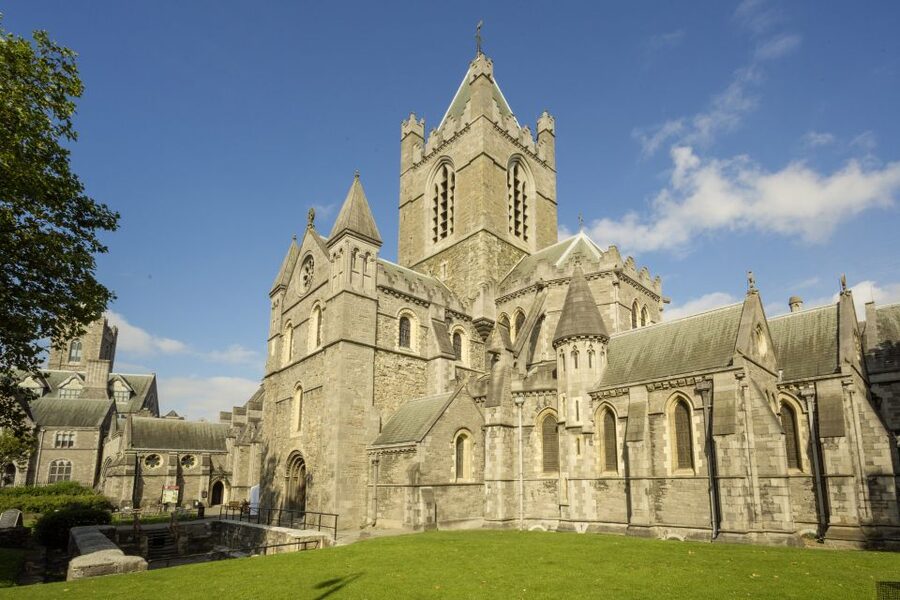 Dublin Explorer Pass: Save up to 50% on 3 to 7 Attractions - Dublin Castle and Dublinia