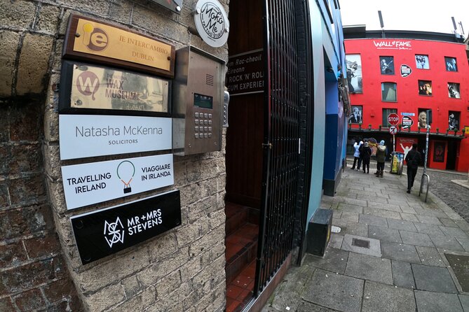 Dublin Express Private Guided Walking Tour - The Wall of Fame and Dublin’s modern music story