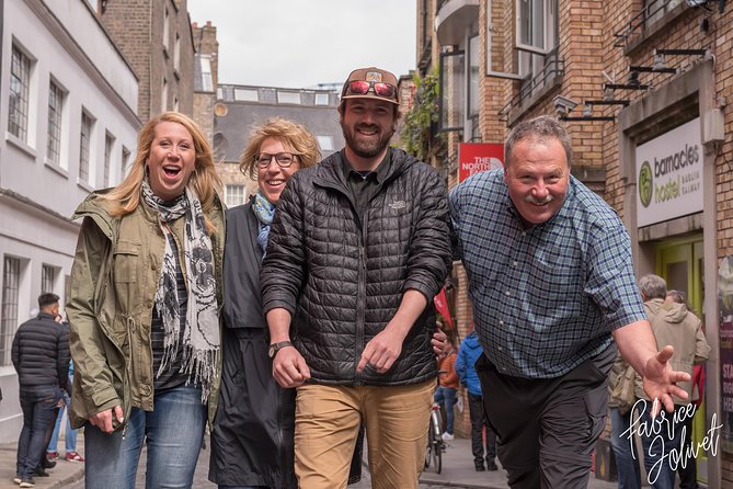 Dublin Family Adventure: Cherished Memories in Every Photo - Temple Bar pubs and streets provide the signature Dublin pictures
