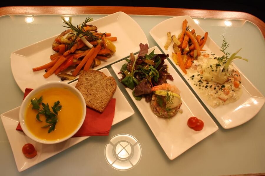Dublin: Grand Canal Cruise with Dinner - Timing, meeting details, and cancellation