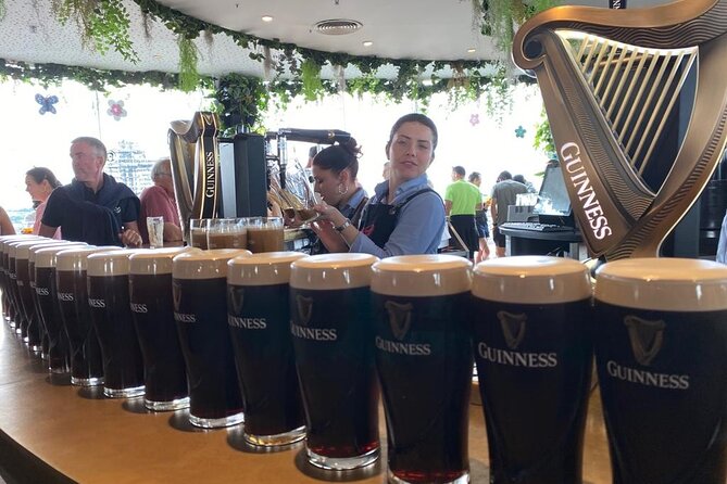 Dublin Guinness Storehouse, Molly Malone Statue and Book of Kells - Dawson Street makes a useful ending