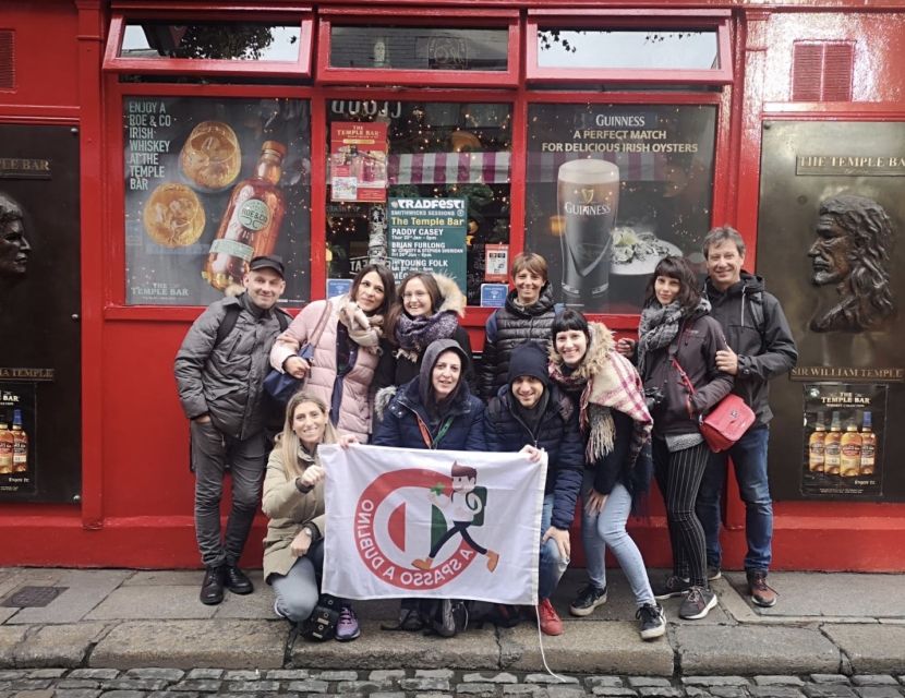 Dublin Highlights: 2.45-Hour Walking Tour in Italian - Two cathedrals, two different pieces of Dublin