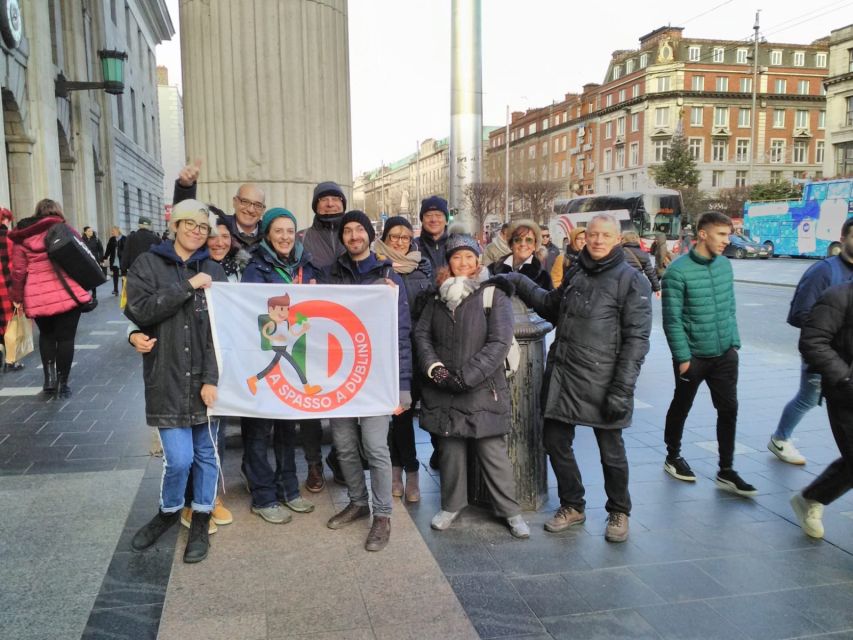Dublin Highlights: 2.45-Hour Walking Tour in Italian - What the guide adds in Italian