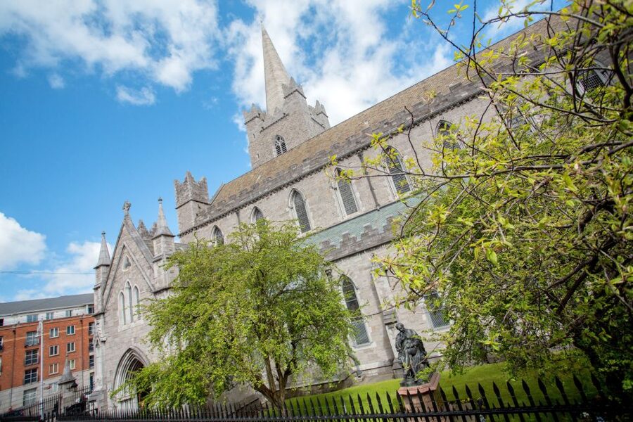 Dublin: Hop-on Hop-off Bus Tour - Phoenix Park, Dublin Zoo, and Collins Barracks