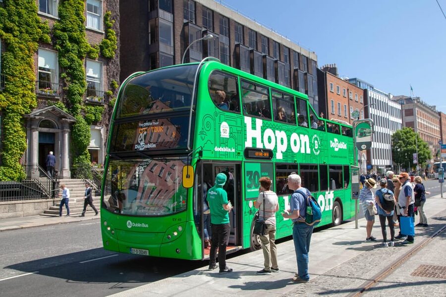 Dublin: Hop-on Hop-off Tour with Live German Commentary - Who should choose this German-guided Dublin tour?