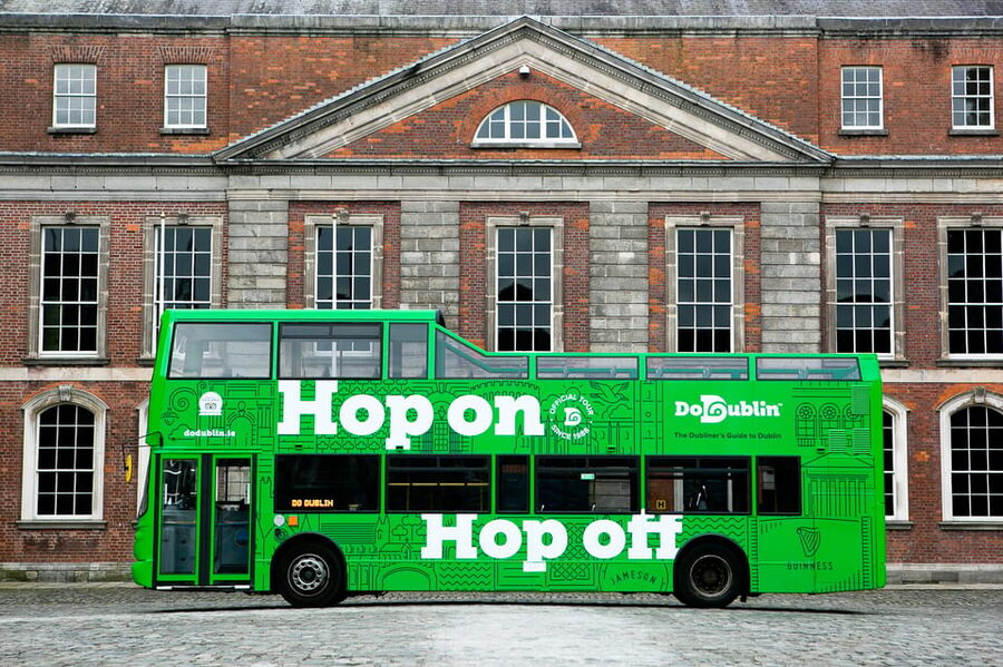 Dublin: Hop-on Hop-off Tour with Live German Commentary - Kilmainham Gaol, Heuston, and Phoenix Park