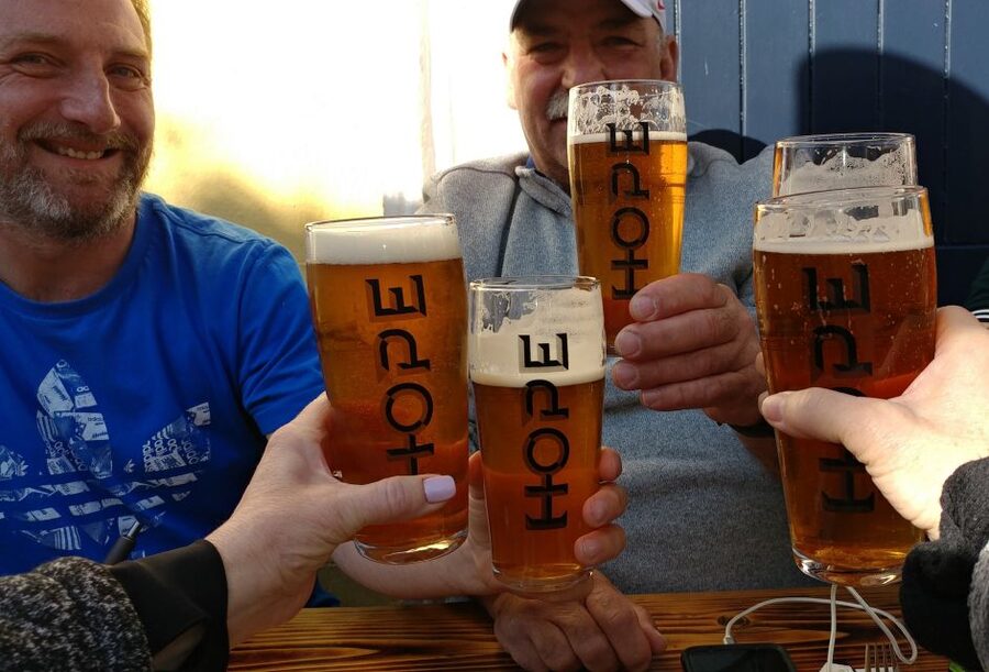 Dublin: Howth Coastal Craft Beer and Seafood Tour - The first tastings: local beer with a sense of place