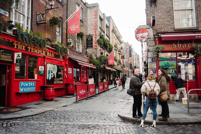 Dublin in a Day: Dublin Castle, Book of Kells, Guinness & Whiskey - The Book of Kells and Long Room are the day’s highlight