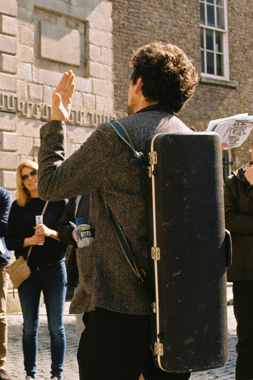 Dublin: Irish Music Walking Tour with Live Performance - Timing, pace, and practical planning