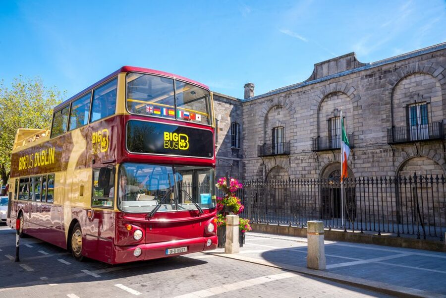Dublin: Jameson Whiskey Distillery & Hop-on Hop-off Bus Tour - The Yellow Umbrella Walking Tour