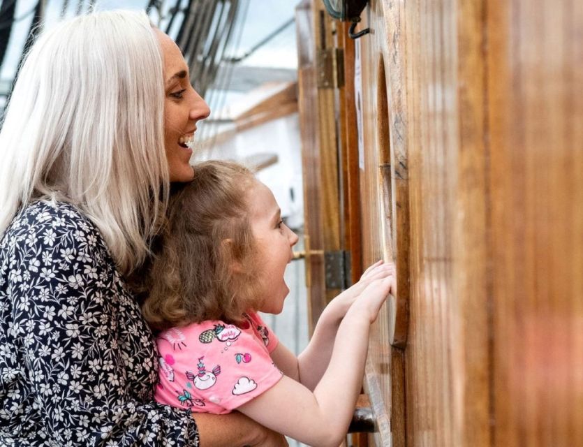 Dublin: Jeanie Johnston Tall Ship Irish Famine History Tour - A 50-minute visit that fits a Dublin itinerary