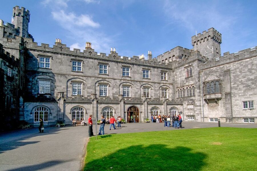 Dublin: Kilkenny, Wicklow & Glendalough Tour & Sheepdog Show - Through the Wicklow Mountains